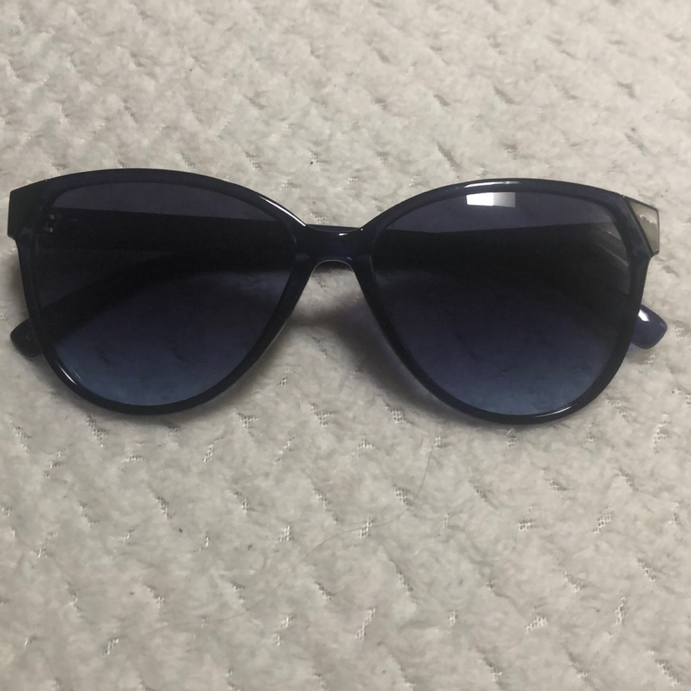 🌟 New Blue Sunglasses